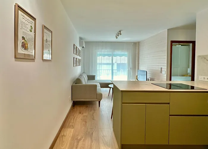 La Casita Verde 2Br - Pool, Parking & Aircon