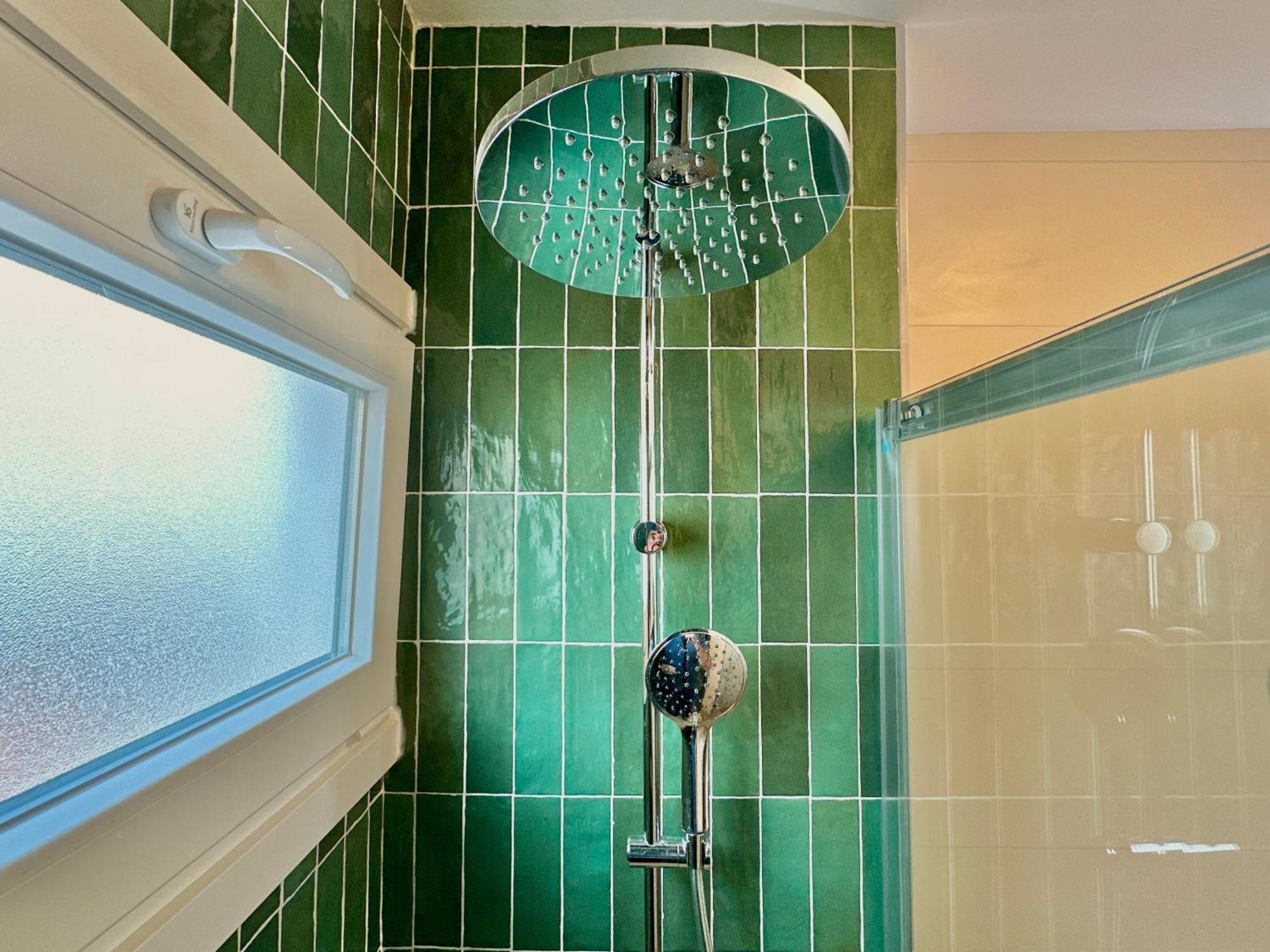 La Casita 2br - Pool, Parking & Aircon *