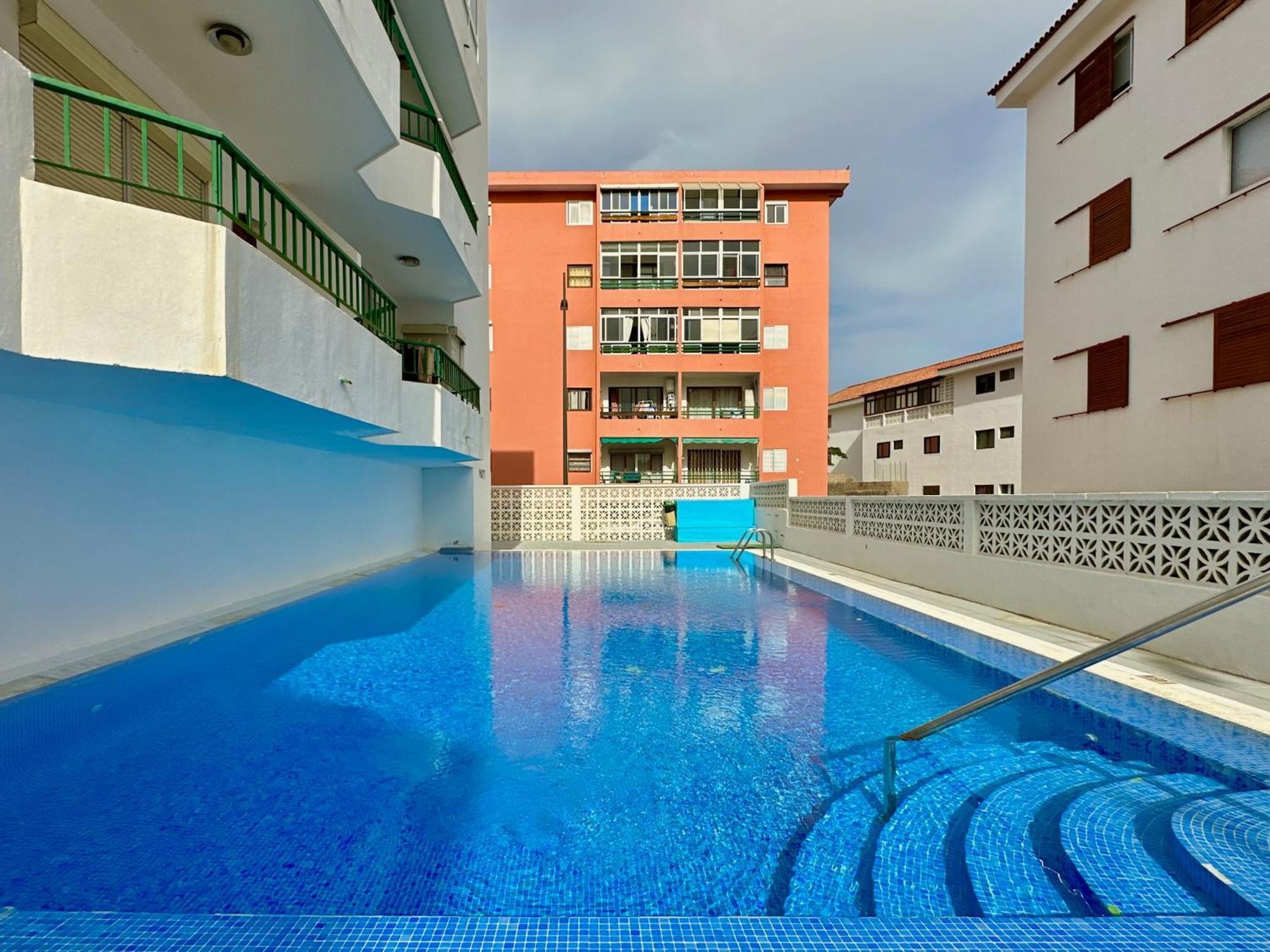 Apartment La Casita 2br - Pool, Parking & Aircon Candelaria